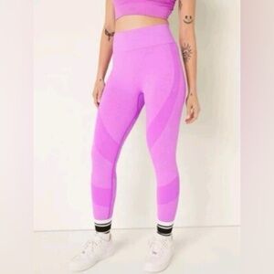 PINK Victoria's Secret Two-Tone Pink High-Waist Leggings Seamless Active L
